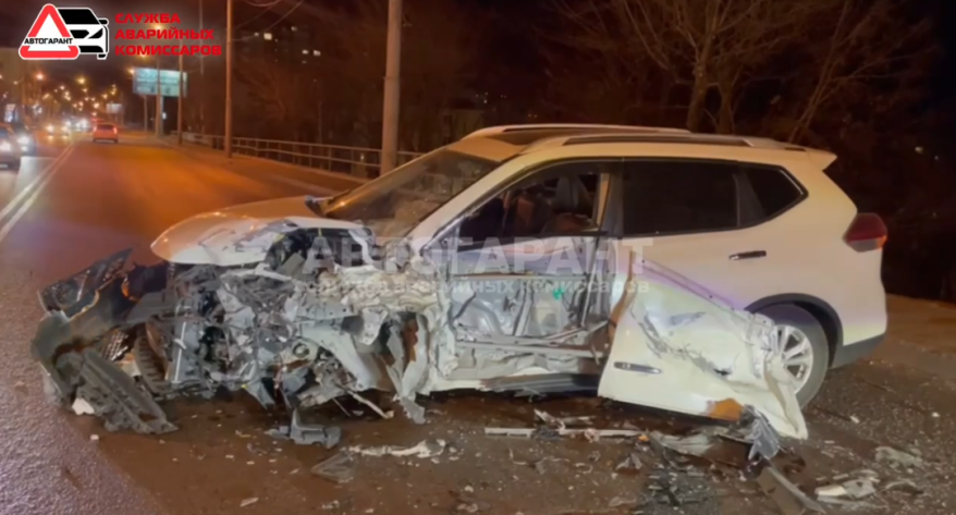 "Удар был мощный": страшное ДТП во Владивостоке