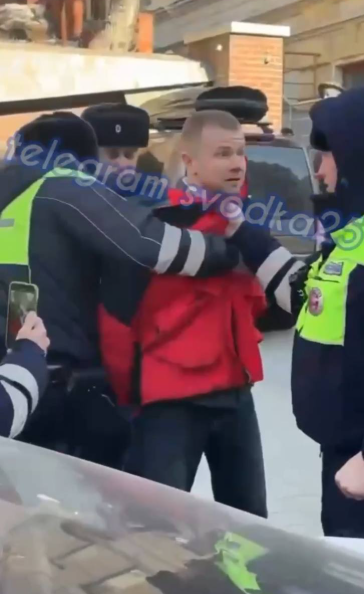 Угнал машину и пошел в разнос: подробности полицейской погони в центре Владивостока