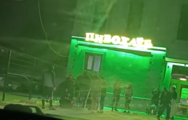 "Военному на костылях тоже досталось": групповое избиение парня произошло в Уссурийске