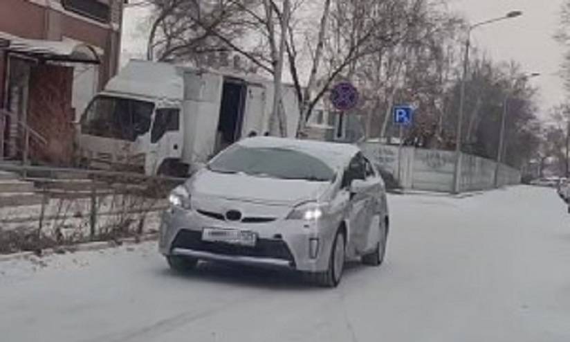 «У всех отмазка - я тут первый раз»: водители игнорируют знак ПДД в Уссурийске «У всех отмазка - я тут первый раз»: водители игнорируют знак ПДД в Уссурийске