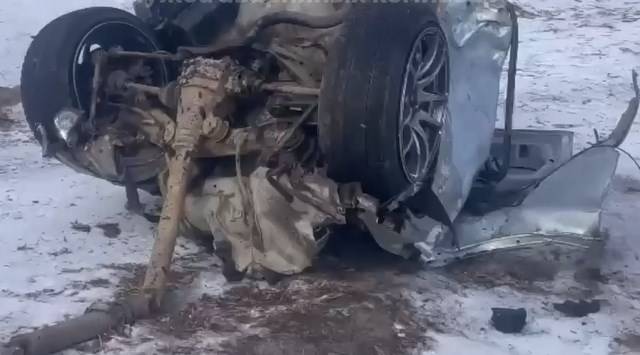 Автомобиль разорвало пополам в ДТП в Уссурийске Автомобиль разорвало пополам в ДТП в Уссурийске