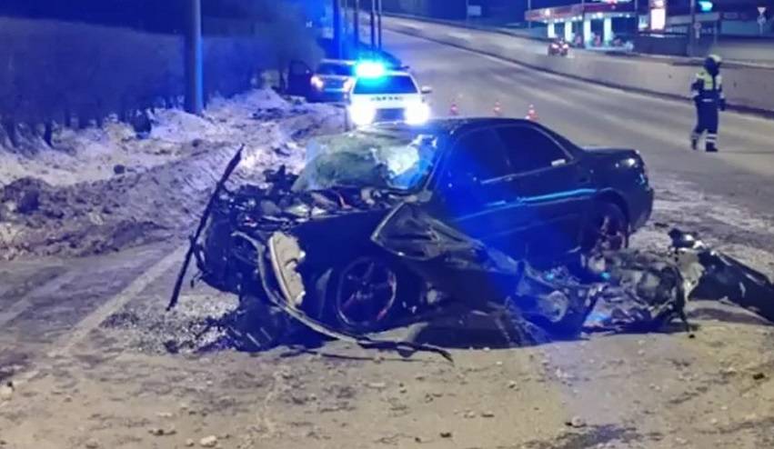 Влетел в столб: подробности трагического ДТП на трассе Владивостока