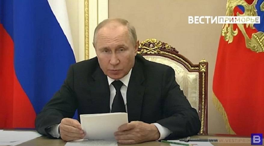 На оценки за поведение в школе обратил внимание Путин На оценки за поведение в школе обратил внимание Путин