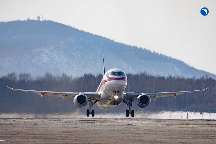 Импортозамещенный Superjet совершил первый полет с двигателями ПД-8 Импортозамещенный Superjet совершил первый полет с двигателями ПД-8