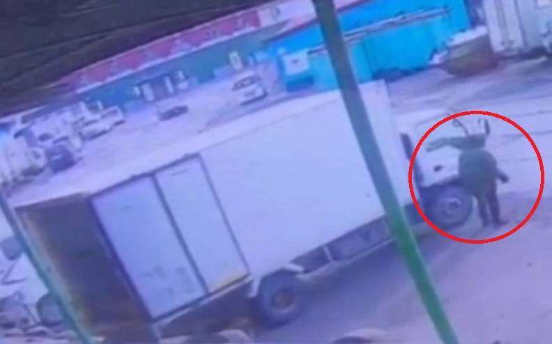 Подозреваемого в угоне грузовика с продуктами питания задержали в Приморье