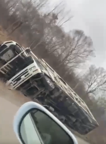 В Приморье перевернулся автовоз, под завязку загруженный автомобилями