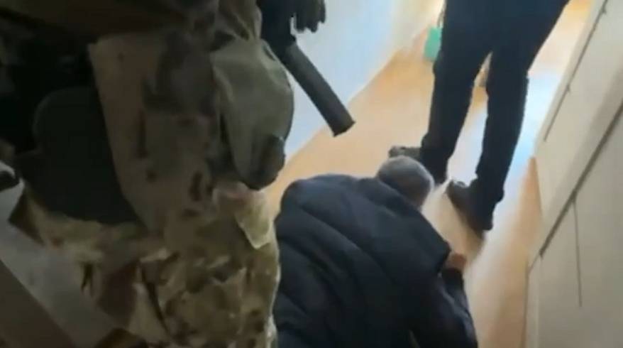 Преступную группировку накрыли в аэропорту Владивостока