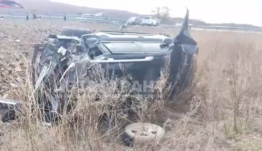 Вылет на «встречку», полет в леера и в кювет совершил водитель Land Cruiser