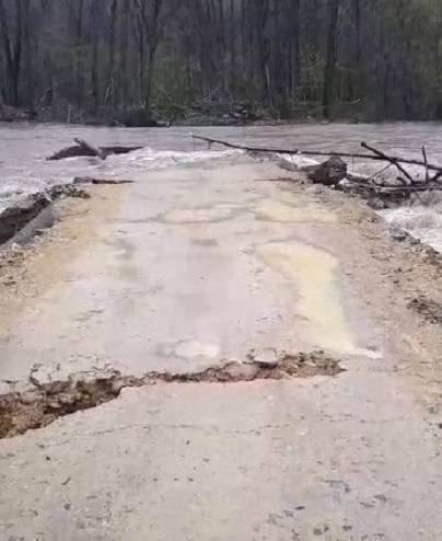 Переправу смыло в Приморье