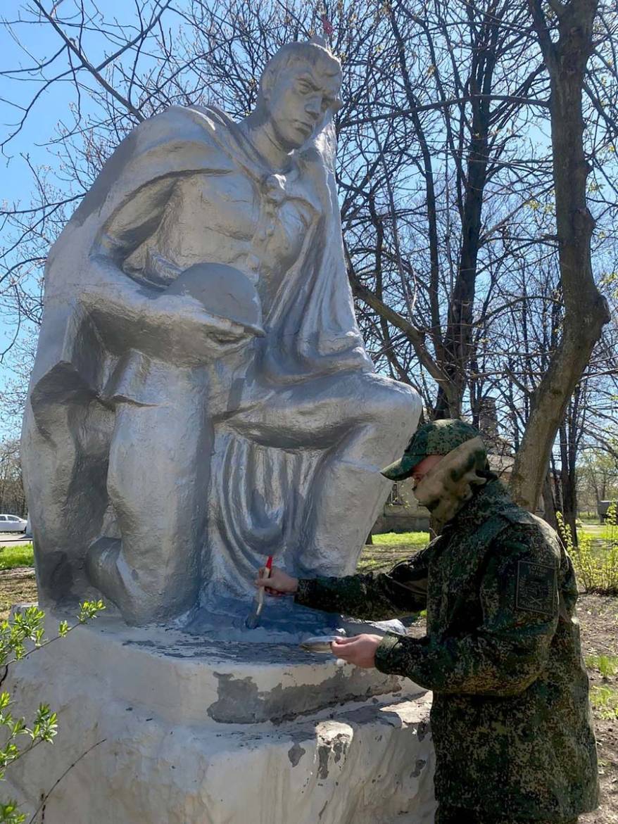 Память и честь: бойцы восстанавливают мемориалы Великой Отечественной в зоне СВО. Совместный проект «Вести: Приморье» и «Боевой вахты»