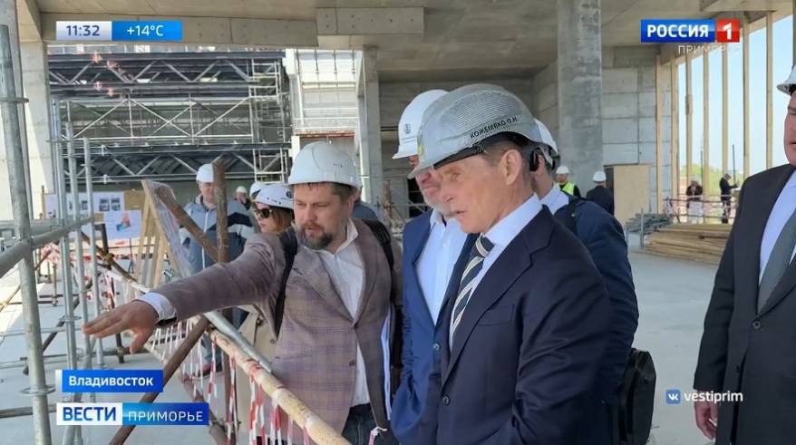Началась отделка фасада культурно-образовательного комплекса во Владивостоке