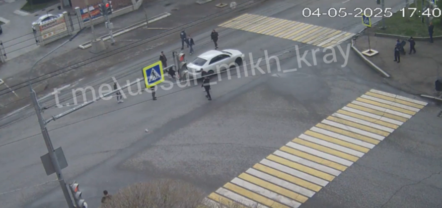 Пьяный водитель сбил несовершеннолетнюю, а потом второй раз переехал ее в Уссурийске