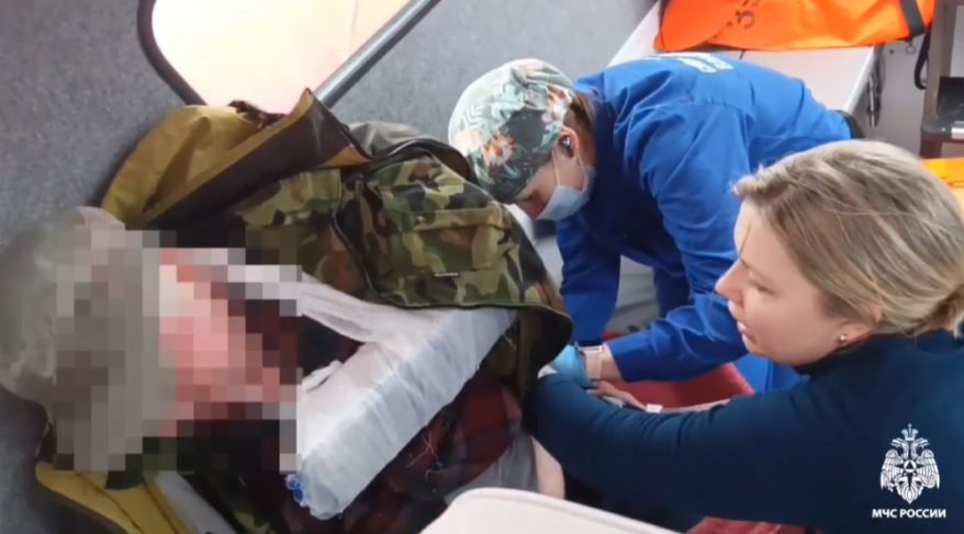 Мужчину с серьезными травмами экстренно эвакуировали с острова Рейнеке