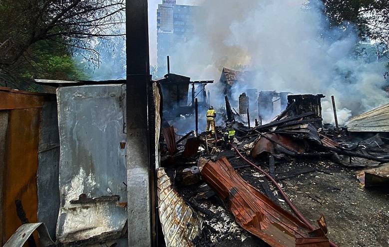 Частный дом сгорел дотла во Владивостоке