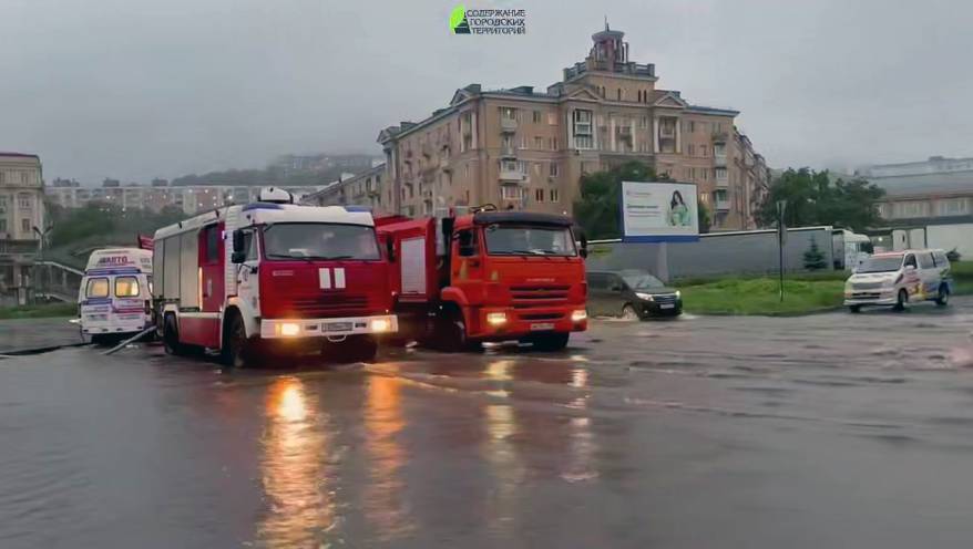 Мэр Владивостока отчитался о том, как городские службы наводят порядок после непогоды
