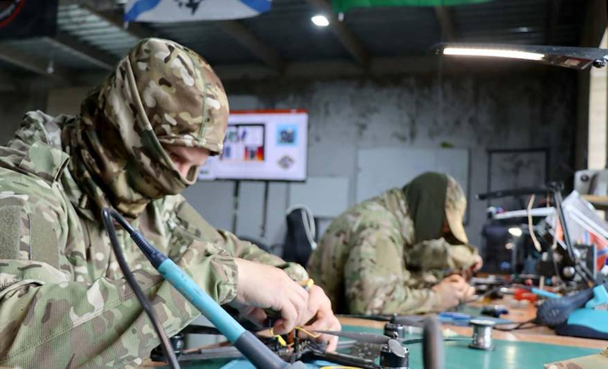 Постулаты школы «Де-Фриз», или Академия боевых дронов, где рождаются мастера войны.  Совместный проект «Вести: Приморье» и «Боевой вахты»