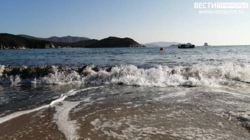 «Аж дух захватило»: дорогую находку обнаружила семейная пара на море во Владивостоке