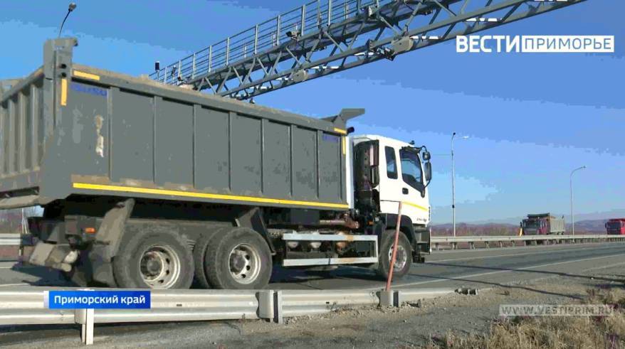 Во Владивостоке в аномальную жару запретили ездить большегрузам Во Владивостоке в аномальную жару запретили ездить большегрузам