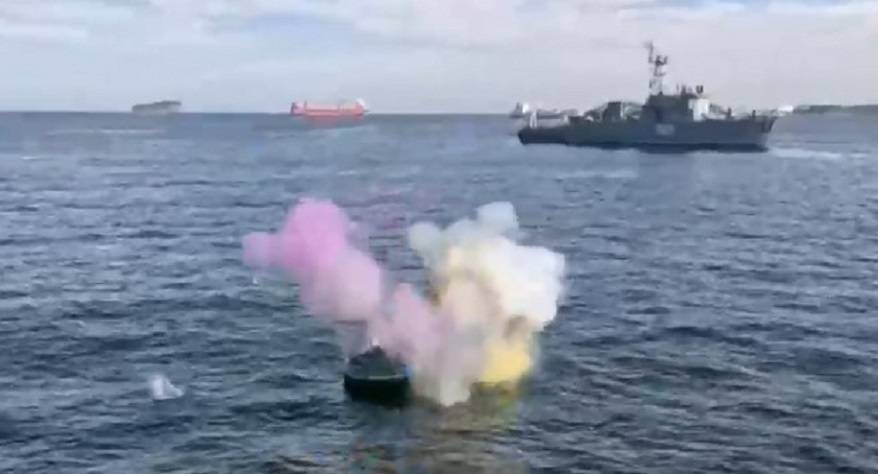 Вспышка под Русским мостом во Владивостоке напугала горожан. Что произошло?