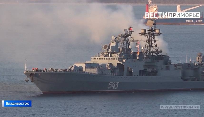 С Днем Военно-морского флота России поздравляет приморцев Олег Кожемяко С Днем Военно-морского флота России поздравляет приморцев Олег Кожемяко