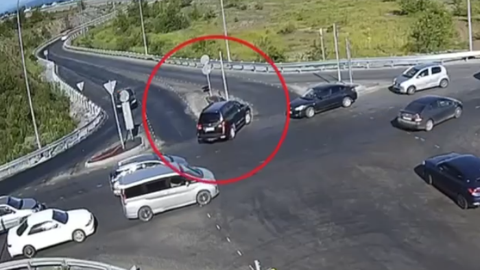 Во Владивостоке ищут виновника ДТП, который скрылся с места происшествия