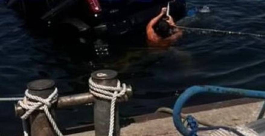 Владелец утопленного во Владивостоке дорогого внедорожника рассказал подробности ЧП Владелец утопленного во Владивостоке дорогого внедорожника рассказал подробности ЧП