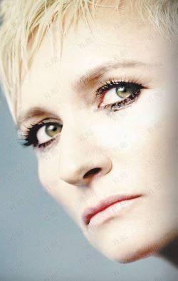 Арбенина опять собралась в гости к "кривоногим упырям" из Владивостока