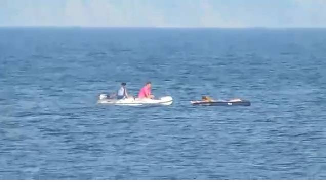 Молодых людей унесло в море в акватории Владивостока