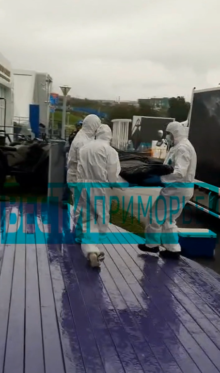 Саркофаг с останками самого древнего мамонта доставили в кампус ДВФУ во Владивостоке