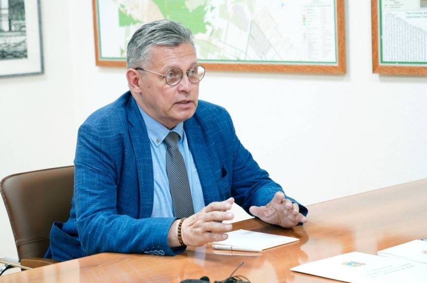 Рифат Сабитов прокомментировал предложение о выпуске специальных SIM-карт для детей младше 14 лет Рифат Сабитов прокомментировал предложение о выпуске специальных SIM-карт для детей младше 14 лет
