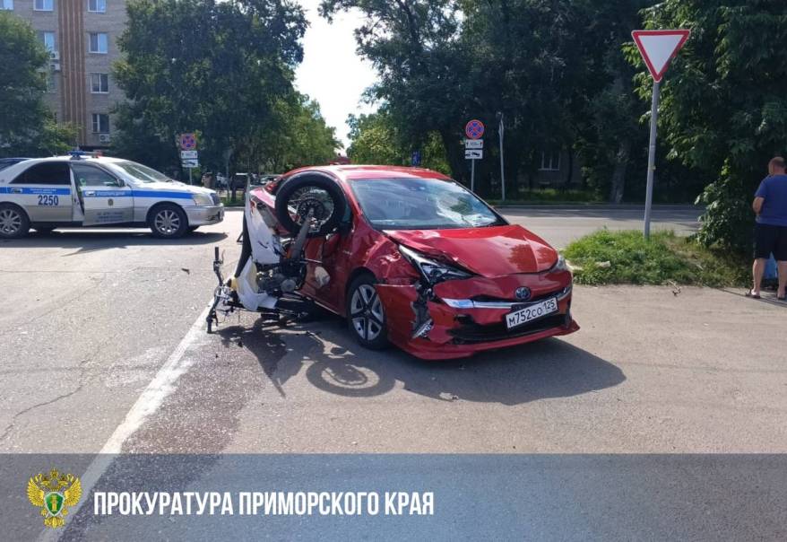 Подросток, управлявший мотоциклом, скончался в больнице Подросток, управлявший мотоциклом, скончался в больнице