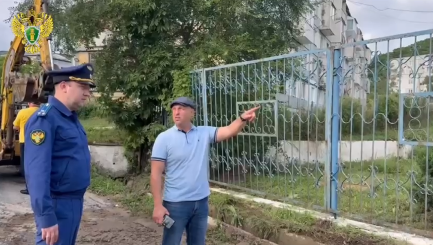 Прокуратура контролирует восстановление дорог и электроснабжения во Врангеле после циклона