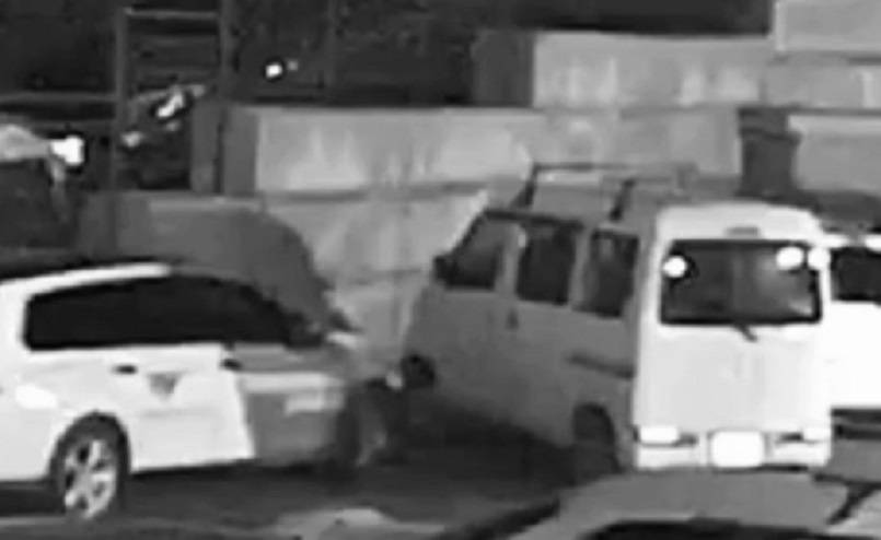 «Царь» с размаху показал, кто устанавливает правила парковки во дворе многоэтажек Владивостока