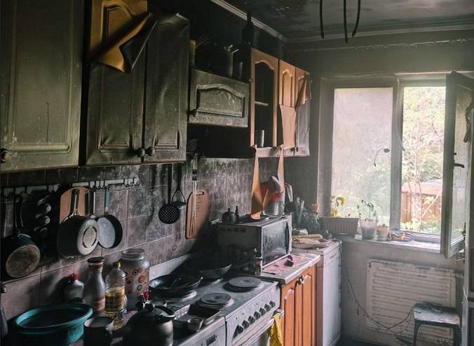 Семь человек спасены из пожара в многоэтажке во Владивостоке