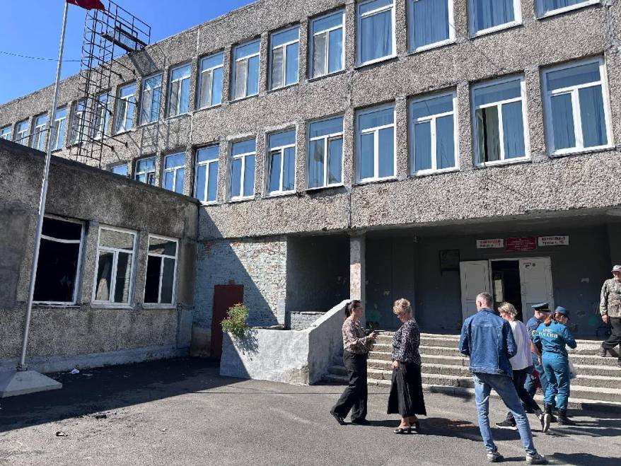 Во Владивостокской школе №69 приступили к восстановлению помещений