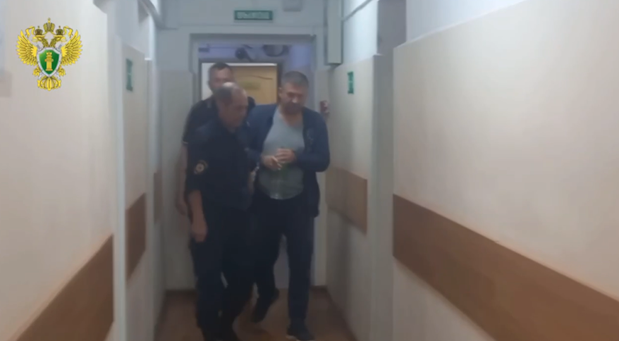 Экс-начальник отдела судебных приставов Владивостока заключен под стражу
