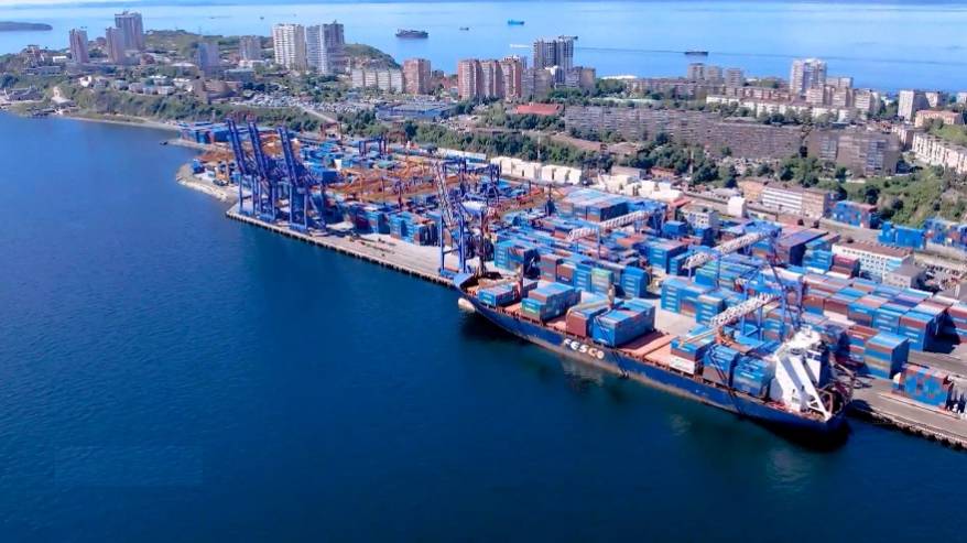 Новые направления и достижения: ВМТП - лидер по контейнерообороту в стране