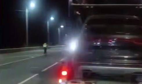 В Приморье столкнулись автовоз и седан: жуткие подробности ДТП В Приморье столкнулись автовоз и седан: жуткие подробности ДТП