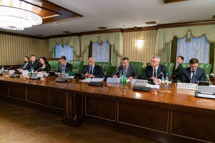Юрий Трутнев провёл заседание президиума правкомиссии по вопросам социально-экономического развития ДВ