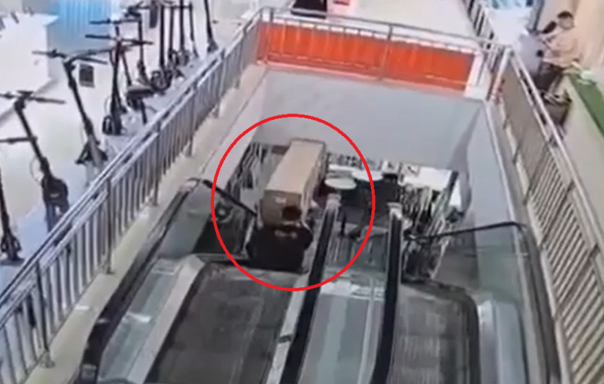 Громкая история в крупном торговом центре Приморья получила продолжение