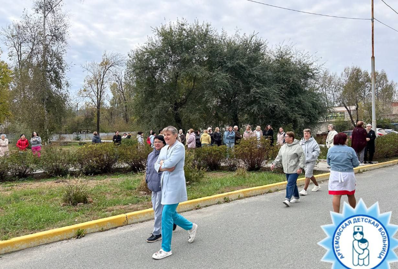Из Артемовской детской больницы срочно эвакуировали людей