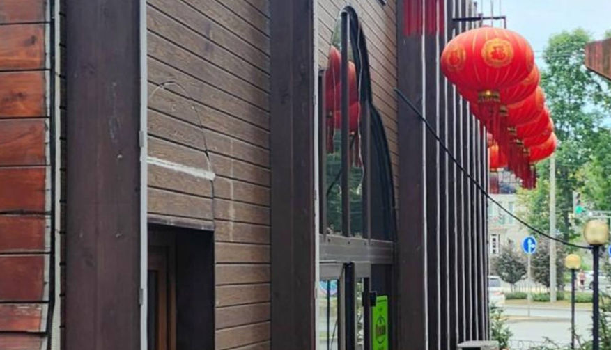 Угроза жизни: прокуратура нагрянула в популярное кафе во Владивостоке