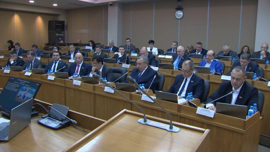 Депутаты скорректировали бюджет Приморья: куда перекинули бюджетные средства?