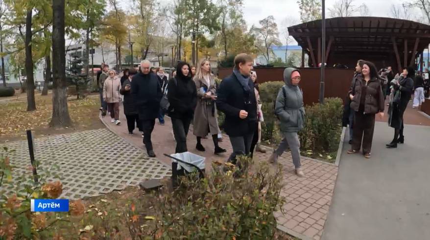 Гости паркового форума во Владивостоке изучают опыт дальневосточников
