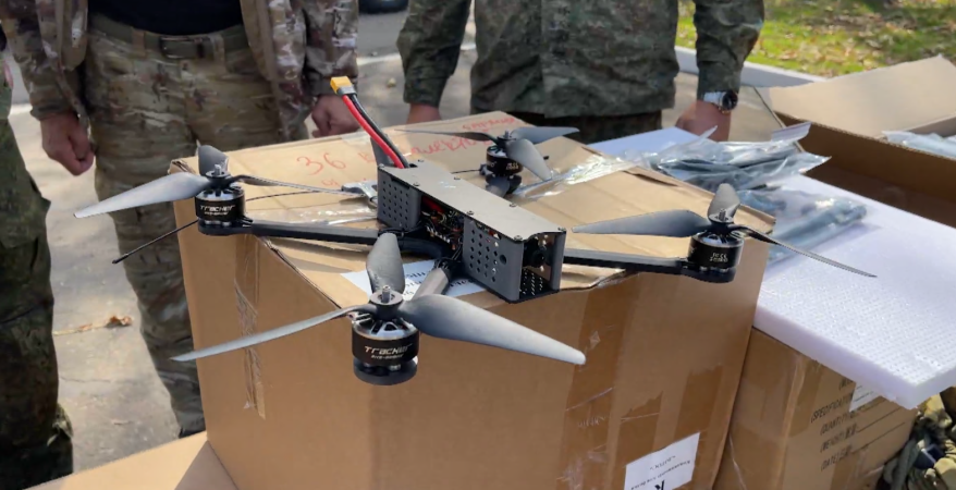 Приморские "Тигры" вручили FPV-дроны учебной части 5-й армии