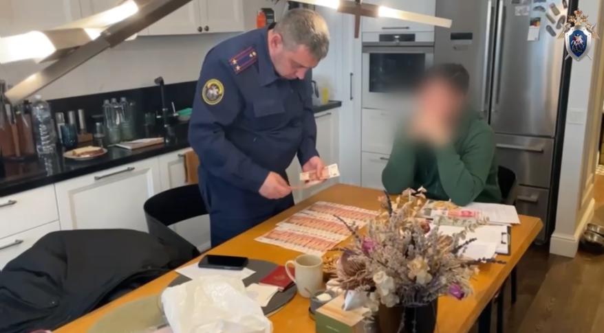 Силовики нагрянули с обыском в дом предпринимателя в Приморье