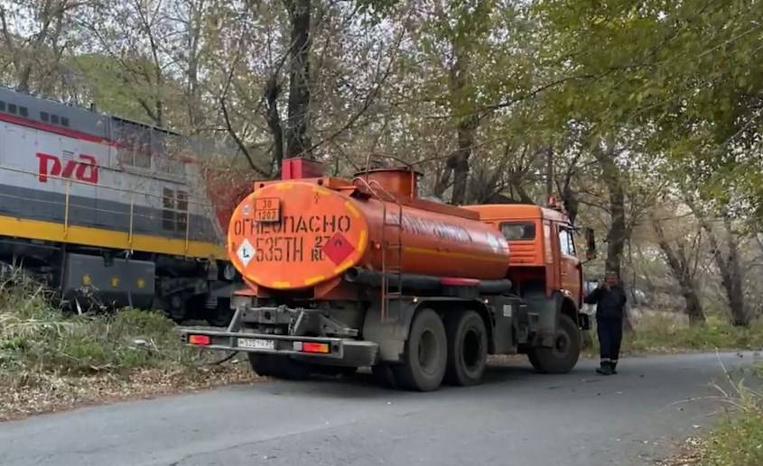 Нашли лазейку, сливают топливо: «самоуправство» обернулось громким скандалом во Владивостоке