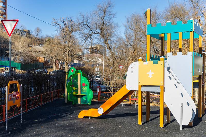 Во Владивостоке меняют облик дворов: гуляйте и отдыхайте комфортно