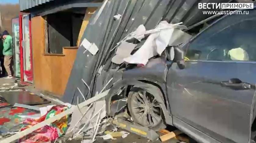 Подробности о водителе авто, врезавшегося в пит-стоп во Владивостоке