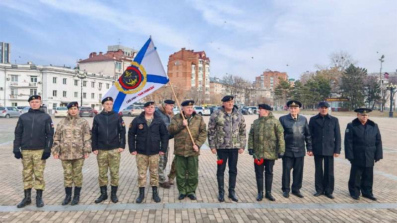 Автопробег, посвященный 320-й годовщине со дня образования морской пехоты, финишировал в Благовещенске